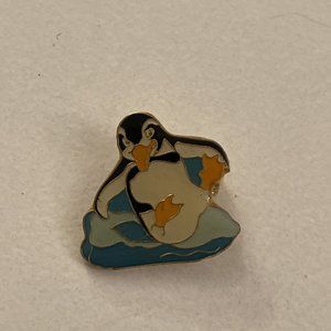 Penguin Water Lapel Pin Pinback PB1